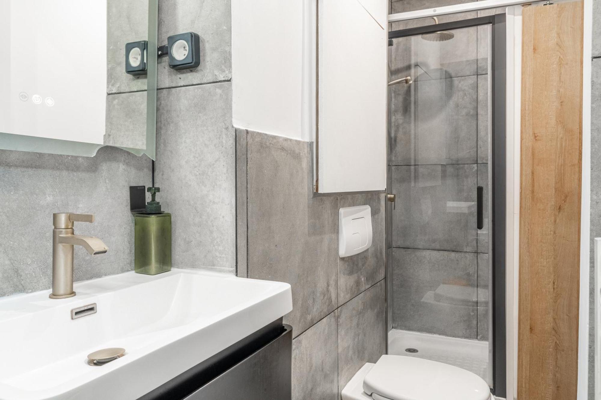 Lavie Maison Eiffel Ac Hot Tub Parijs Buitenkant foto